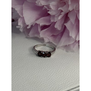 925 Sterling Silver Garnet Ring Size 8