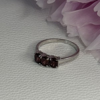 925 Sterling Silver Garnet Ring Size 8