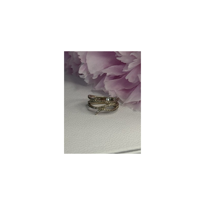 Classy 925 Sterling Silver Diamonds Ring Size 7