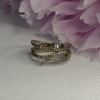 Classy 925 Sterling Silver Diamonds Ring Size 7