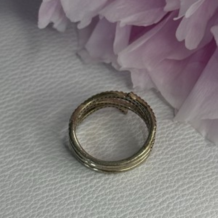 Classy 925 Sterling Silver Diamonds Ring Size 7