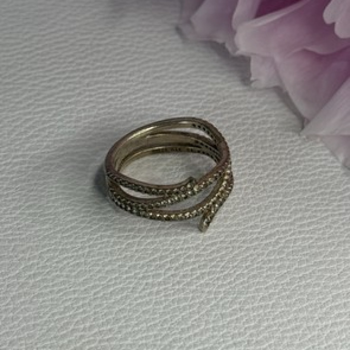 Classy 925 Sterling Silver Diamonds Ring Size 7