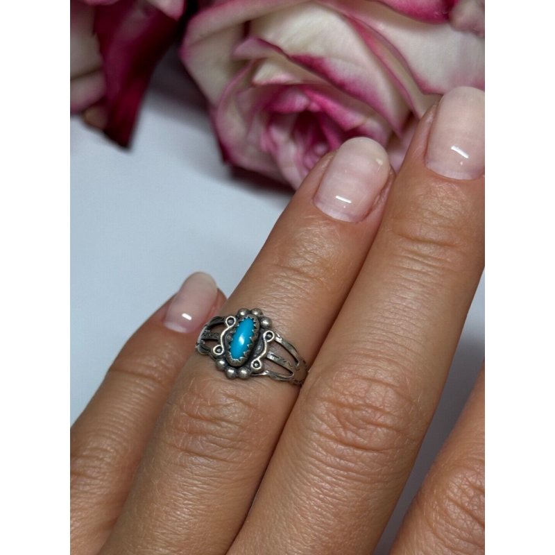 925 Sterling Silver Turquoise Ring Size 4