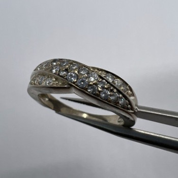 925 Sterling Silver & CZ Ring Size 7.5