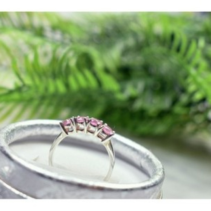 925 Sterling Silver Pink CZ Ring Size 6.5