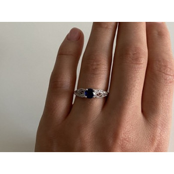 925 Sterling Silver Blue & White CZ Ring Size 7
