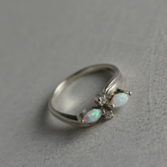 925 Sterling Silver Opal & CZ Ring Size 6.5