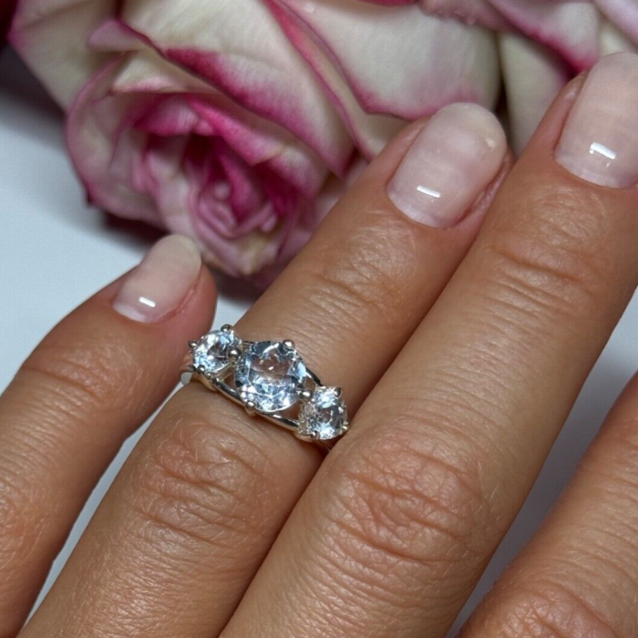925 Sterling Silver CZ Ring Size 4