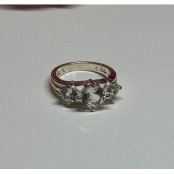 925 Sterling Silver CZ Ring Size 4