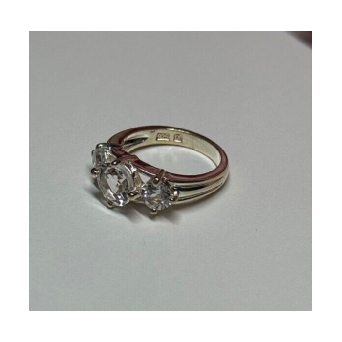 925 Sterling Silver CZ Ring Size 4