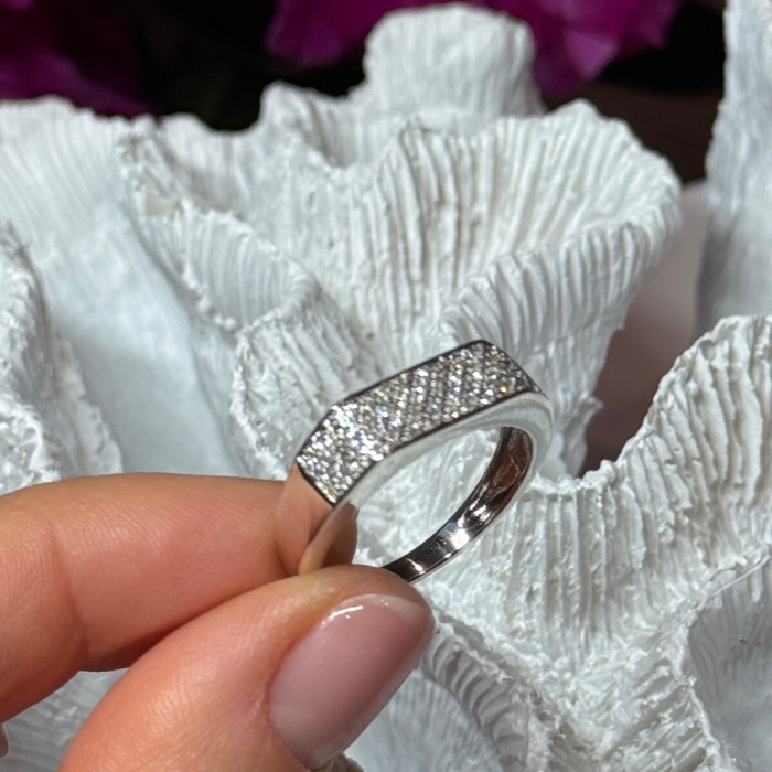 925 Sterling Silver Diamonds Ring Size 9.25