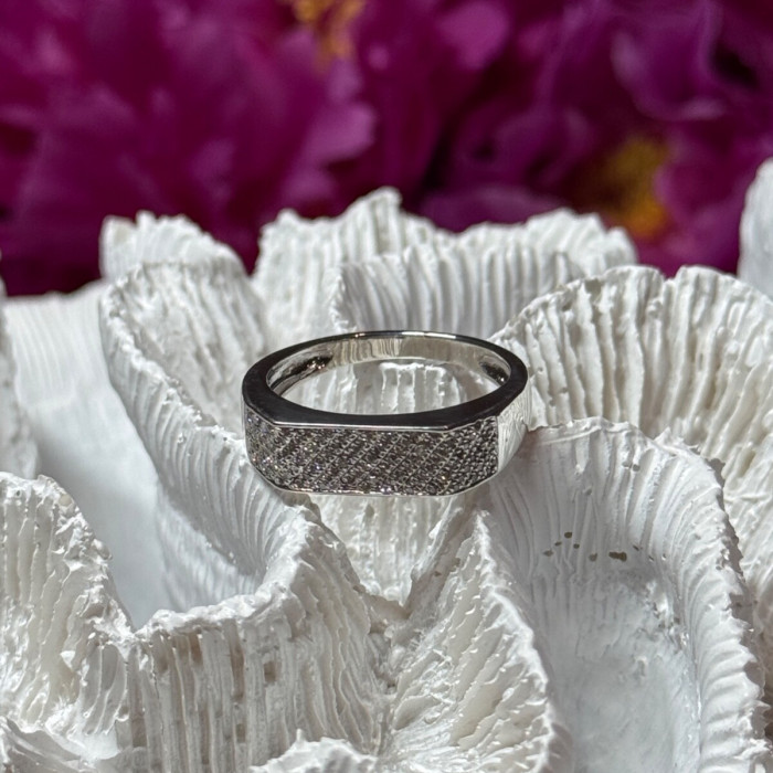925 Sterling Silver Diamonds Ring Size 9.25