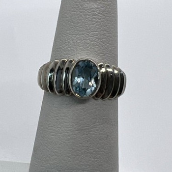 925 Sterling Silver & Blue Topaz Ring Size 5