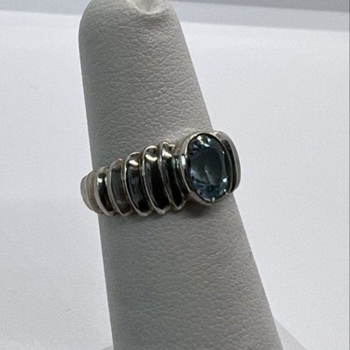 925 Sterling Silver & Blue Topaz Ring Size 5