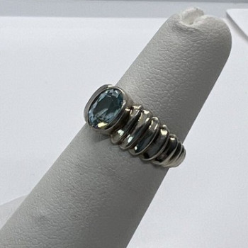 925 Sterling Silver & Blue Topaz Ring Size 5