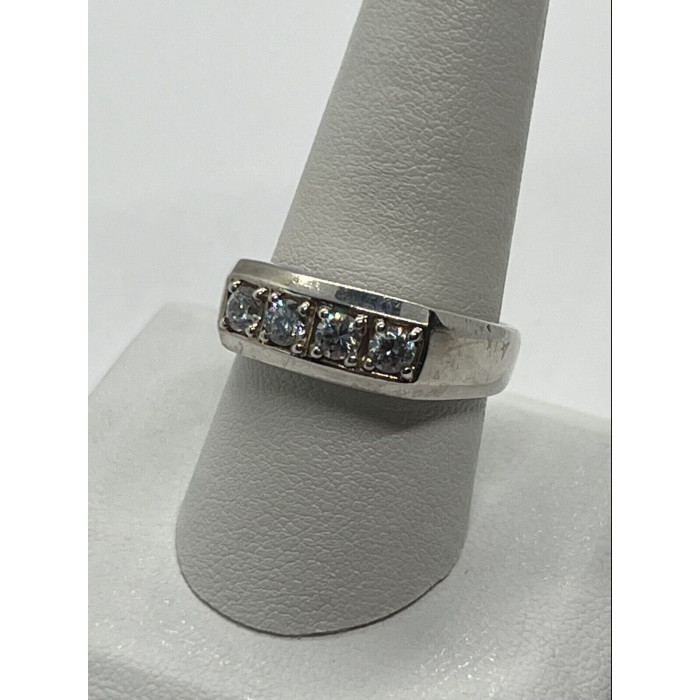 925 Sterling Silver CZ Ring Size 9