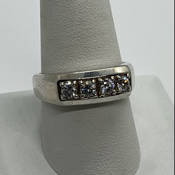 925 Sterling Silver CZ Ring Size 9