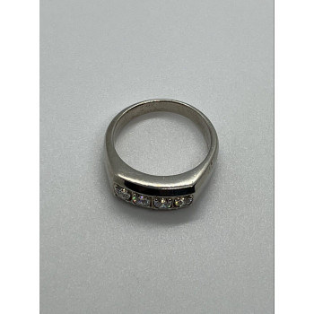 925 Sterling Silver CZ Ring Size 9