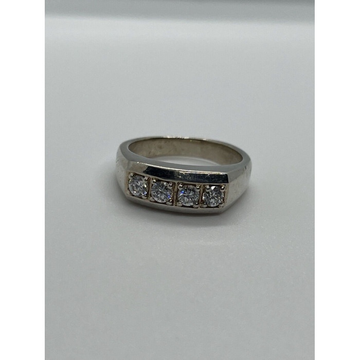 925 Sterling Silver CZ Ring Size 9