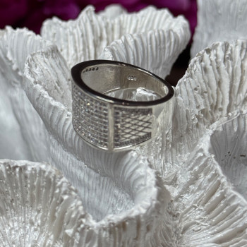 925 Sterling Silver Diamonds Ring Size 8.5