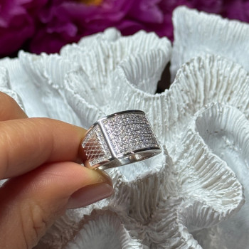 925 Sterling Silver Diamonds Ring Size 8.5