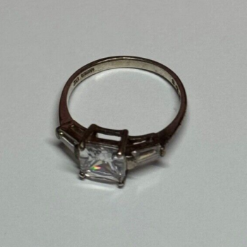 925 Sterling Silver CZ Ring Size 7