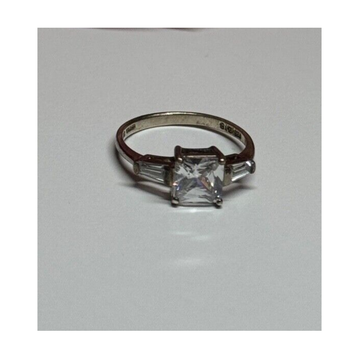 925 Sterling Silver CZ Ring Size 7