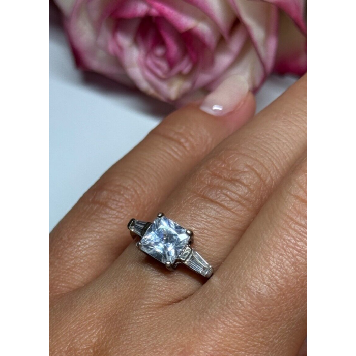 925 Sterling Silver CZ Ring Size 7