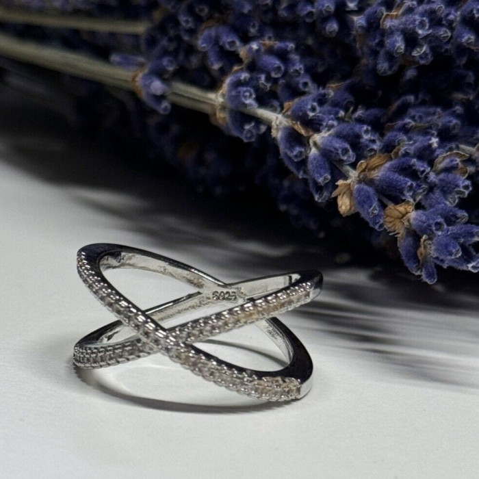 925 Sterling Silver CZ Ring Size 8.5