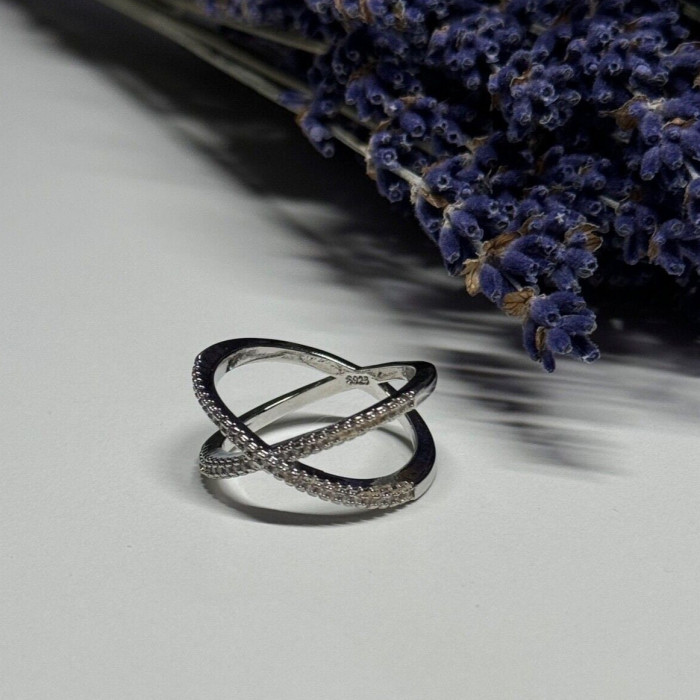 925 Sterling Silver CZ Ring Size 8.5