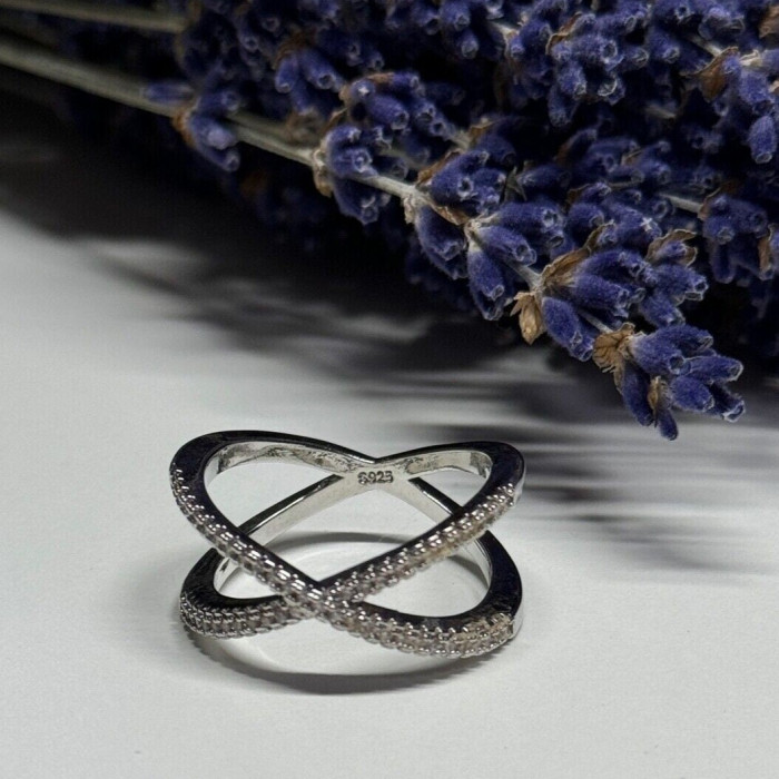 925 Sterling Silver CZ Ring Size 8.5