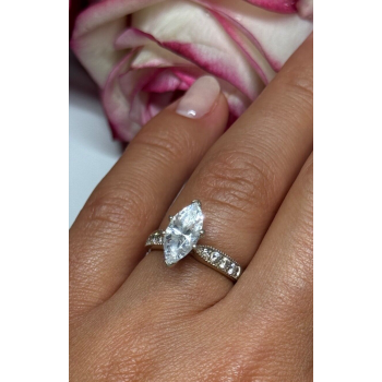 925 Sterling Silver CZ Ring Size 5.5