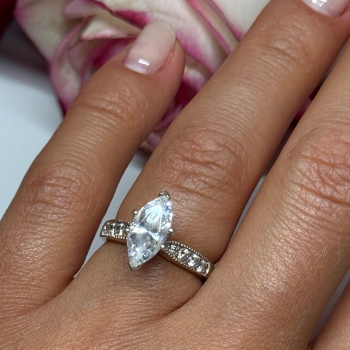 925 Sterling Silver CZ Ring Size 5.5