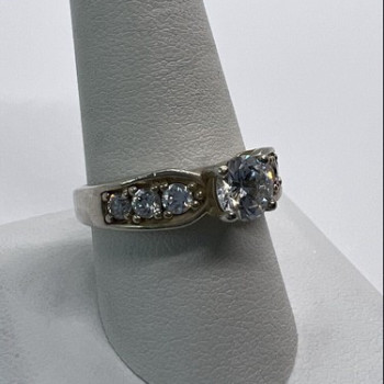 925 Sterling Silver & CZ Ring Size 9.5
