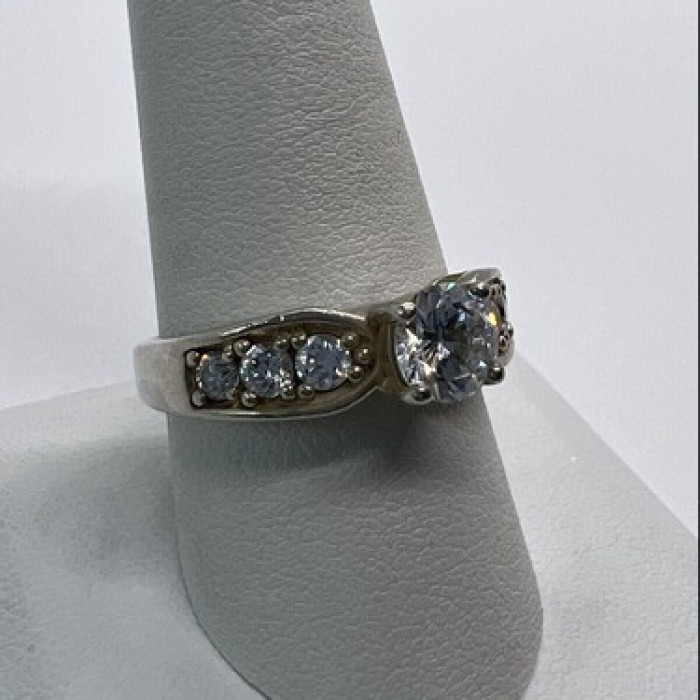 925 Sterling Silver & CZ Ring Size 9.5