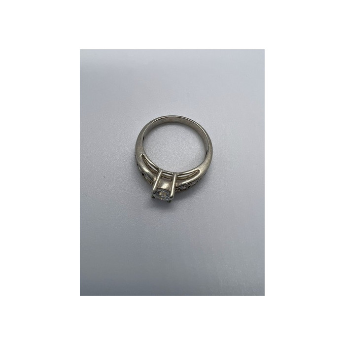 925 Sterling Silver & CZ Ring Size 9.5