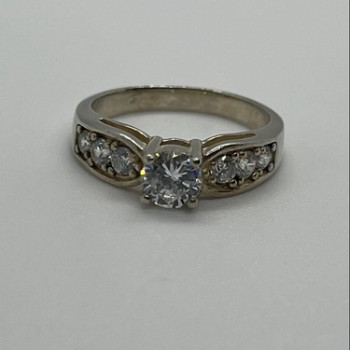 925 Sterling Silver & CZ Ring Size 9.5