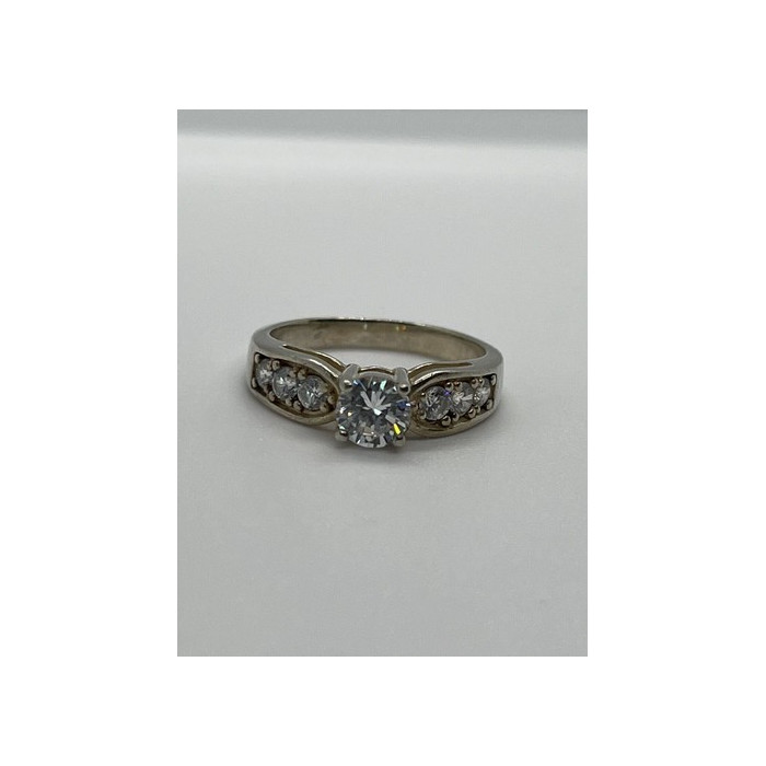 925 Sterling Silver & CZ Ring Size 9.5