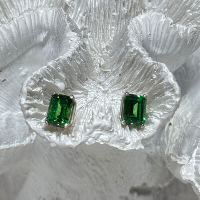 925 Sterling Silver Green Peridot Earrings Length 8 Mm