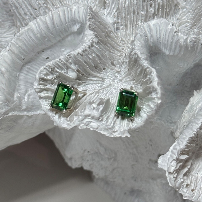 925 Sterling Silver Green Peridot Earrings Length 8 Mm