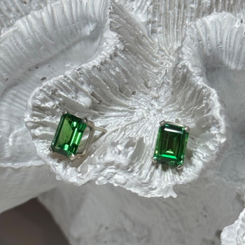 925 Sterling Silver Green Peridot Earrings Length 8 Mm