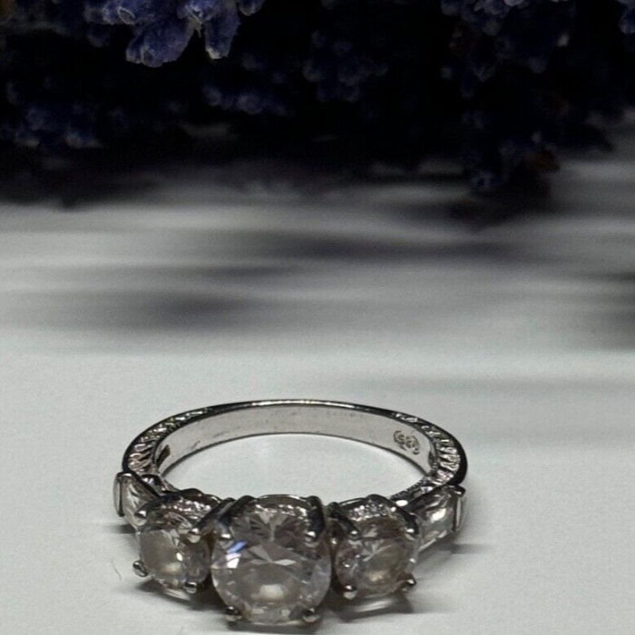 925 Sterling Silver CZ Ring Size 7.5