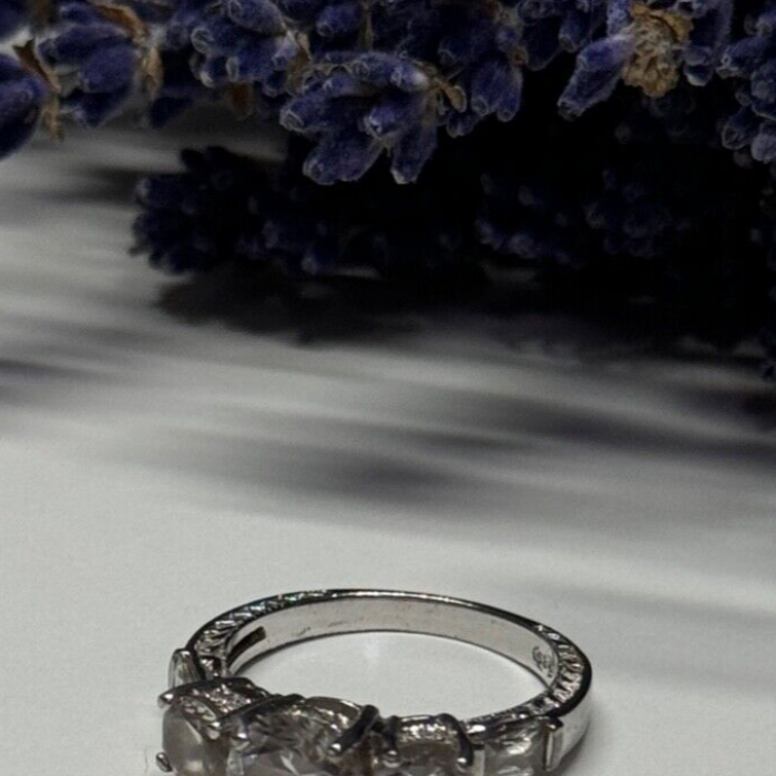 925 Sterling Silver CZ Ring Size 7.5