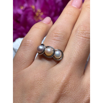925 Sterling Silver Pearls Ring Size 6