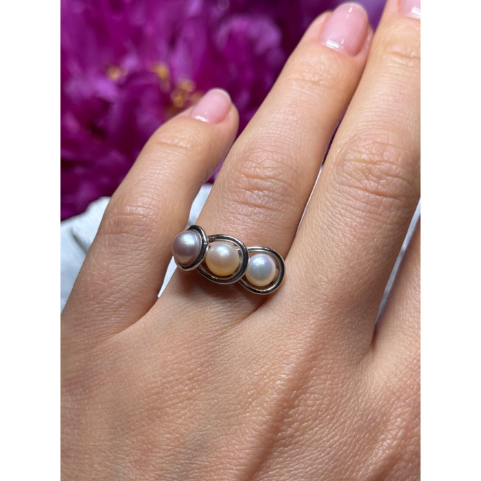 925 Sterling Silver Pearls Ring Size 6