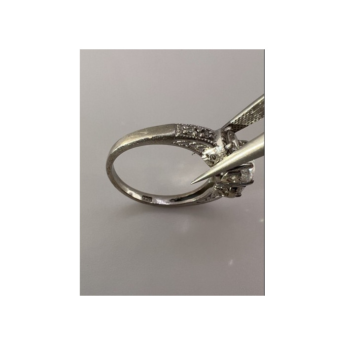 925 Sterling Silver & CZ Ring Size 8.5