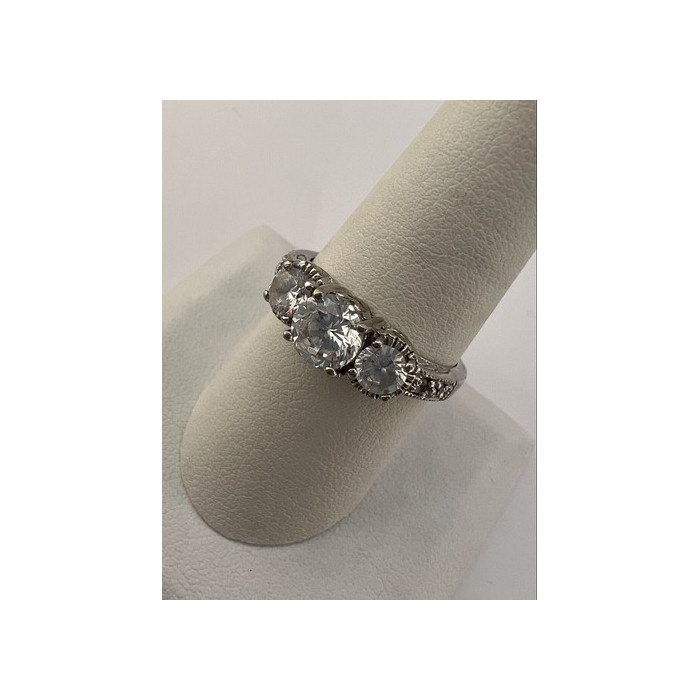 925 Sterling Silver & CZ Ring Size 8.5