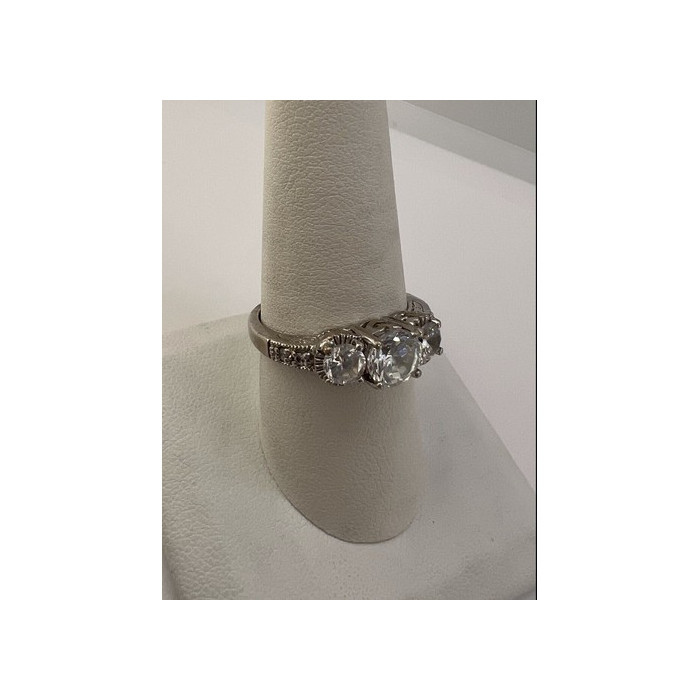 925 Sterling Silver & CZ Ring Size 8.5