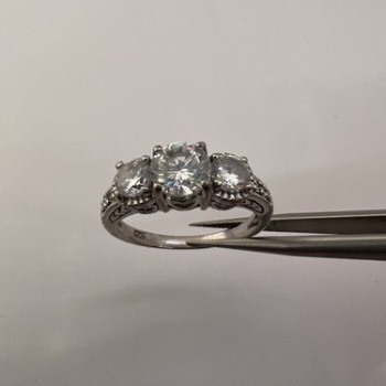 925 Sterling Silver & CZ Ring Size 8.5