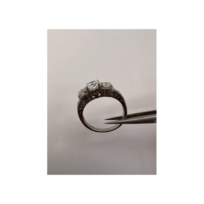 925 Sterling Silver & CZ Ring Size 8.5